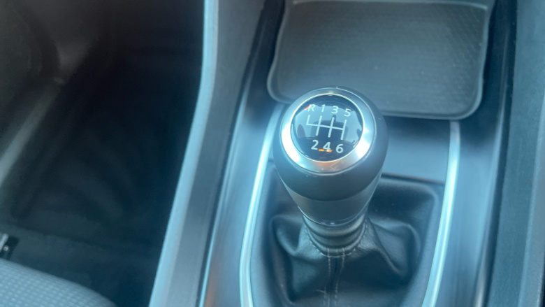 Nissan Qashqai 1.3 DiG-T MH Acenta Premium 5dr Petrol Hatchback